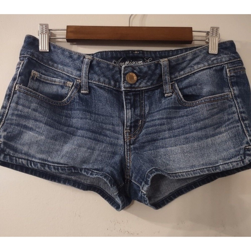 American Eagle Women Denim Jean Shorts-  Stretch- Size 8- Great Condition